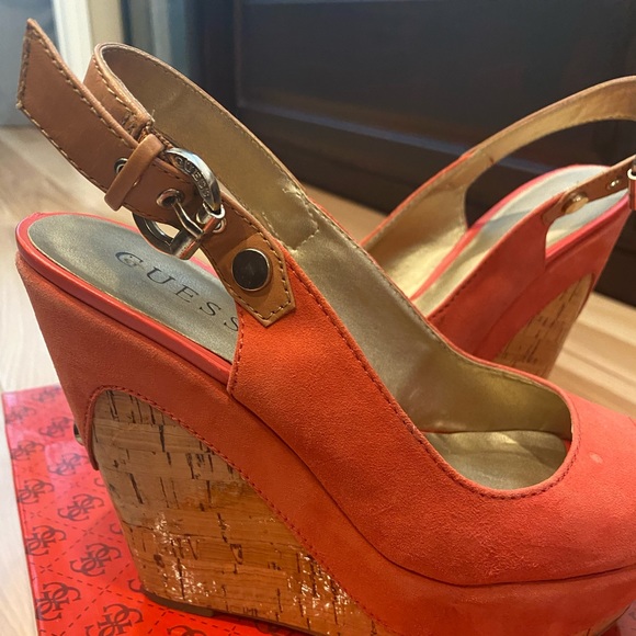 Guess suede orange platform peekaboo toe - Picture 2 of 2